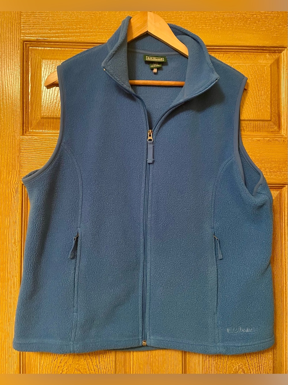 L.L. Bean Women’s Teal Blue Full-Zip Fleece Vest size Large with pockets